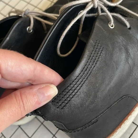 Timberland men’s chukka boots, size 7.5, great used condition black with brown - Picture 8 of 8